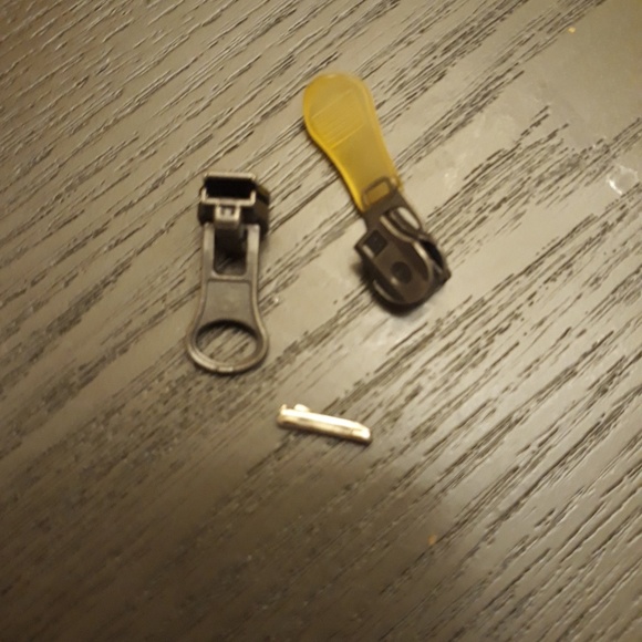 Puma zip up hoodie size small - Picture 8 of 8